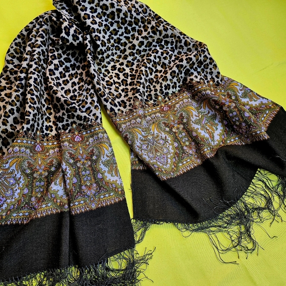 Wool Scarf Russian style by Pavlovo Posad Leopard Creams 🐆 - Picture 2 of 11